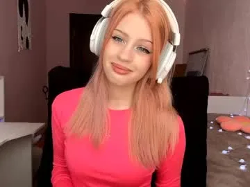 dawnawiand — Goal: Super Eyes Close Up /  My name is Mili, new experience to me, hope it turns out well. #blonde #18 #teen #new #shy [16 tokens remaining]