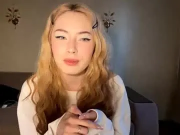dejanortz — GOAL: kiss the cam for u <3 [11 tokens remaining] Welcome to my room! I'm new and a little shy, let's have fun together! #teen #blonde #shy #18 #new