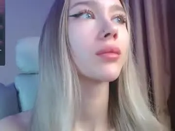 des_ch — i m back! fav tips 21,47,111,300 - Goal: suck finger [6 tokens left] #teen #tattoo #skinny #christmas #bigboobs