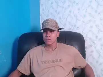 enzo_valentinou — GOAL: Masturbation in diggy style [99 tokens remaining] Welcome to my room! #18 #young #muscle #latino #bigass