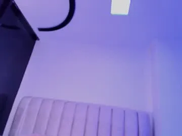 estrella_hanks_ on Chaturbate