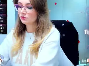 evelyne_rose on Chaturbate
