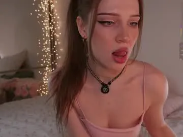 eviesapphire on Chaturbate