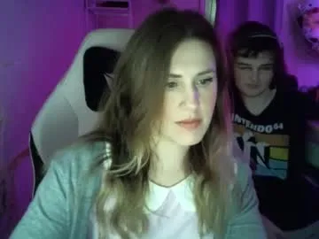 Chaturbate fluxsux is Freechat fluxsux — it's the dolly and puppy show ! - #princess #brat #doll #couple #bimbo