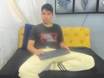 gean_mclovin — GOAL: Get Naked [89 tokens remaining] Welcome to my Hot Daddy Room! #bigdick #muscles #cumshow #18 #daddy