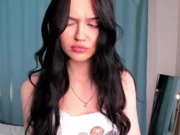 gladusflow —  Hi loves, I'm Vee  // GOAL: Lick my sweet fingers [32 tokens left] #mistress #bigboobs #new #teen #natural