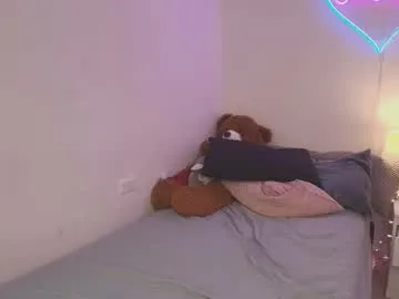 isabel_roux on Chaturbate