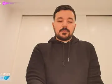 italianhorny2018 on Chaturbate