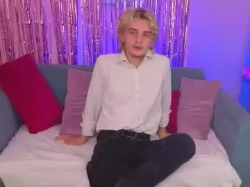 jamemiller — #18 #twink #new #young #feet sitting 10 [19 tokens remaining]