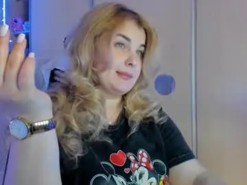 jansylines — GOAL: Striptease  [0 tokens remaining] Hey hey ) Welcome to my room (`) #bigboobs #squirt #bigass #anal #lovense