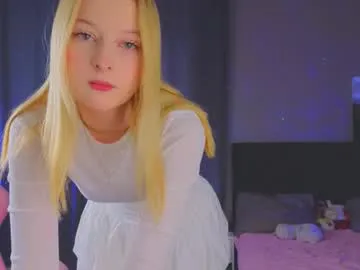 jasmibaby — Goal : Should i flash my ass?    Hello im Jasmi, and im #new #shy also #Lovense #18 #skinny [24 tokens remaining]