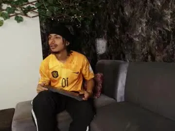 jordan_love7 — GOAL: CUM EXPLOSION SHOW [711 tokens remaining] Welcome to my room! #latino #findom #bbc #smoke #ebony