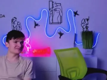 jordi_ser — GOAL: make my day happy [1500 tokens remaining] Welcome to my room! #Christmas #dirtytalk #sph #bigcock #pvtcum