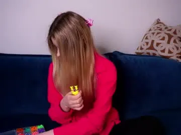 juleeganotisi — Remove socks? Hello my name is Jenny and im from Poland #shy #young #18 #new #skinny [20 tokens remaining]