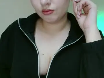 kaitlin_kk — #aussie #british  #bigboobs #nonude #piercing