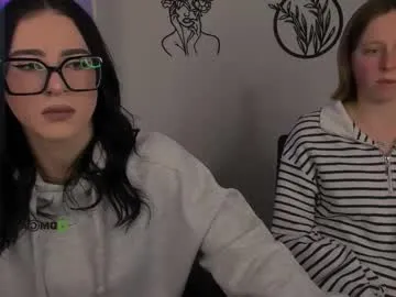 keuli_li — GOAL: breasts in a bra [408 tokens remaining] Welcome to my room! #shy #cute #nonude #18 #new