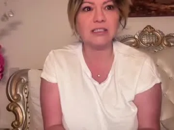 kiradivine on Chaturbate