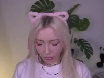 kitsuwaifu — Goal: say me hello! #cute #teen #blonde #new #shy [25 tokens remaining]