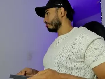 klinsmannwalton — GOAL:  Hot Ending [1200 tokens remaining] Cum at goal - Tell me what you think of my big beautiful cock...