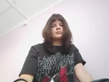 krystasoman — Goal: Take off my shorts and show my big ass Call me Kate! #18 I'm here #new #skinny #cute #bigass [10 tokens remaining]