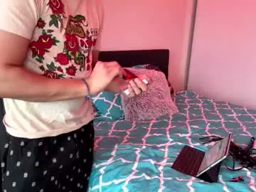 kulitoputi on Chaturbate