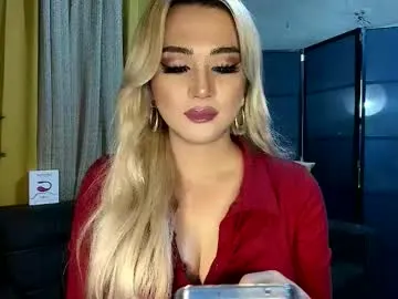 kylie_iyutera on Chaturbate