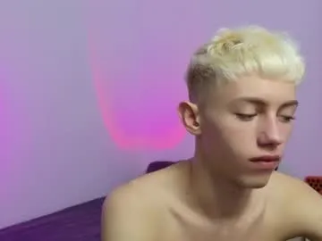 leonlure — GOAL: CUM  show [3986 tokens remaining] Leon  #18 #twink #cute #gay #bigass