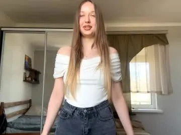 lessiebreidel — Goal: Topless | I'm new here, today is first day with lush, my fav pattern is 222 and 48 #18 #lovense #new #skinny #bigboobs [0 tokens remaining]