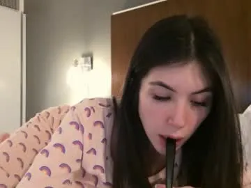 lilylustxoxo on Chaturbate