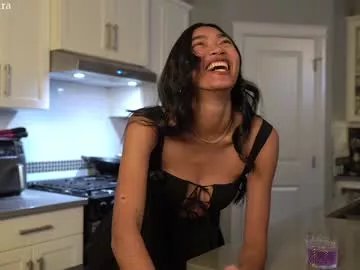 littlemiss_kira from Chaturbate is Freechat