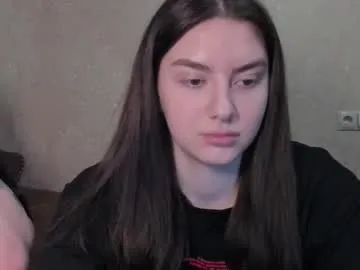 lizzi_muur — Lizzi_muur's room #feet #couple #bigass #pvtopen #hotbrunettes