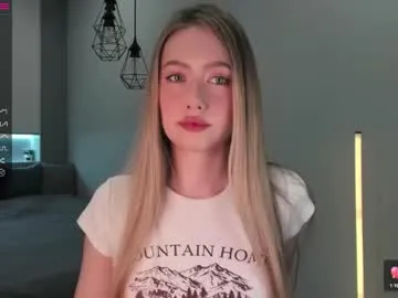 longoriaeva on Chaturbate