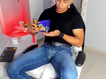 lucii_fer_ — EXPLOSION OF MILK AND LOUD MOANS   #lovense #bigcock #master #asian #jeans [1421 tokens remaining]