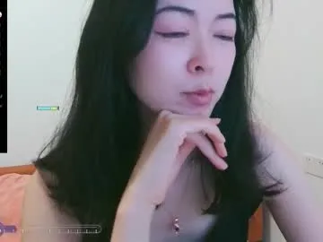 luckrose on Chaturbate