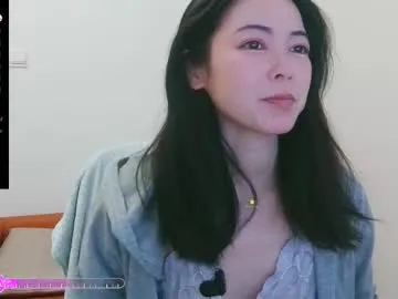 luckrose on Chaturbate