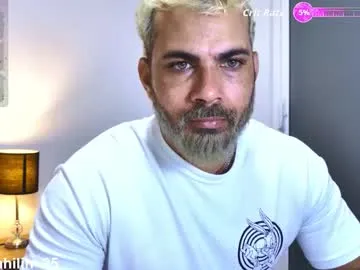 max_love25 on Chaturbate