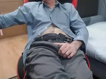 maximus3334 — naked [20 tokens remaining]