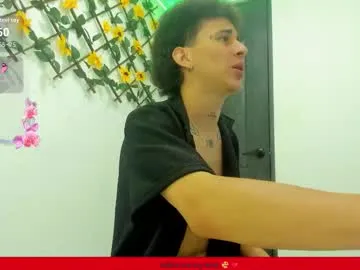 maxxx_bigcock on Chaturbate