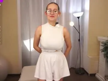 maybellebyone on Chaturbate