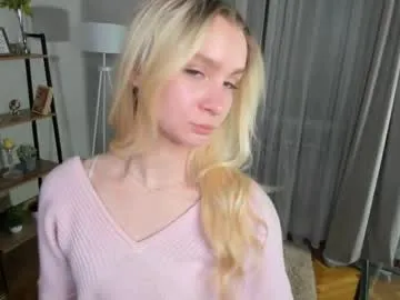 meganhenns from Chaturbate