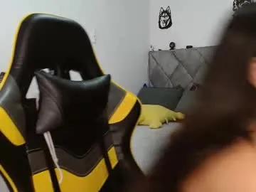 melani_bear — GOAL: oil ass doggy [111 tokens remaining]  If you like my vibe, stay a little while... I love it when they make me smile #latina #teen #couple #anal #18