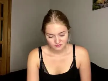 melaniepavan — GOAL: show my belly [25 tokens remaining] Hiii, I'am Nelly) My fav pattern 33/66/125/350>-< #18 #shy #new #bigass #tall