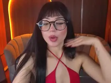 mia_collins_b — Sexy dance and naked [53 tokens left] #latina #18 #skinny #feet #submissive