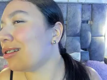 mia_roux13 — GOAL: mouth in closeup [35 tokens remaining] show saliva #18 #saliva #braces #deepthroat #smoke