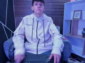 mikebenefleck_1 — Make me cum in public  #twink #bigcock #18 #monstercock #cum [555 tokens remaining]