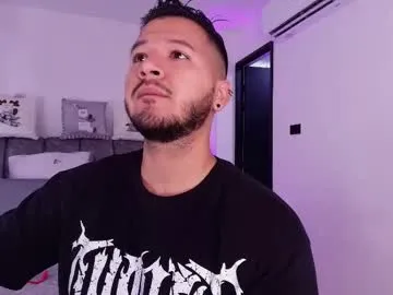 mr_mikee_ on Chaturbate