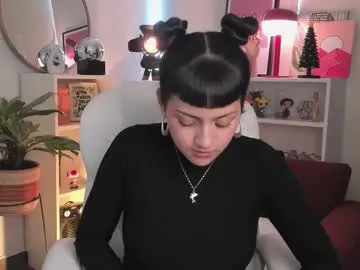 nahiapaws on Chaturbate