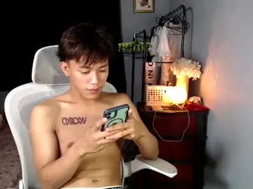 naugthyboyloy on Chaturbate