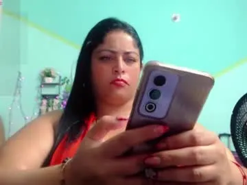 nickyribeiro on Chaturbate