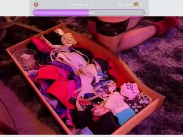 nobunny_owenz — BREAKING NEWS: feral nerdy bimbo whore tries to steal your cum!!  - Goal: clitoral orgasm [332 tokens left] #smalltits #submissive #twerk #emo #goth